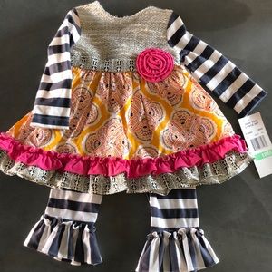 Adorable tunic with matching ruffled leggings